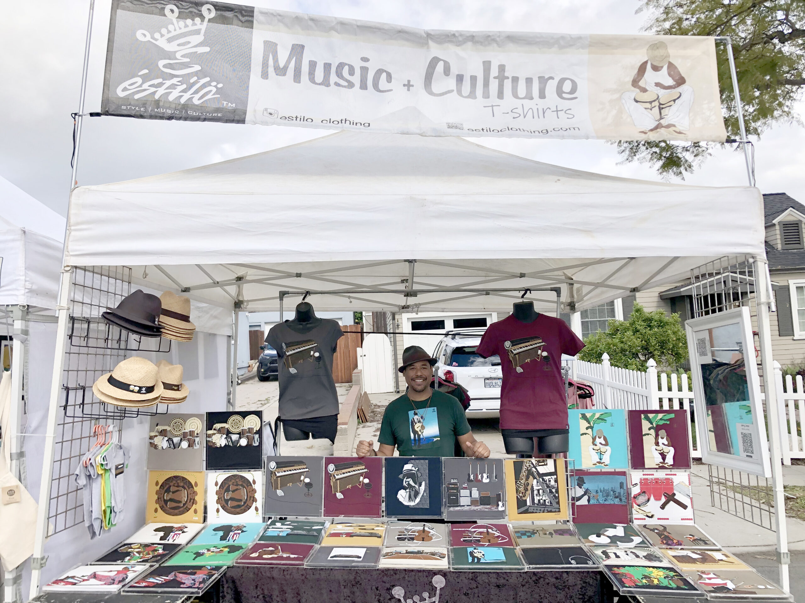 Estilo Clothing Art Apparel